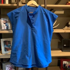 Figs Rafaela royal blue scrub top size medium